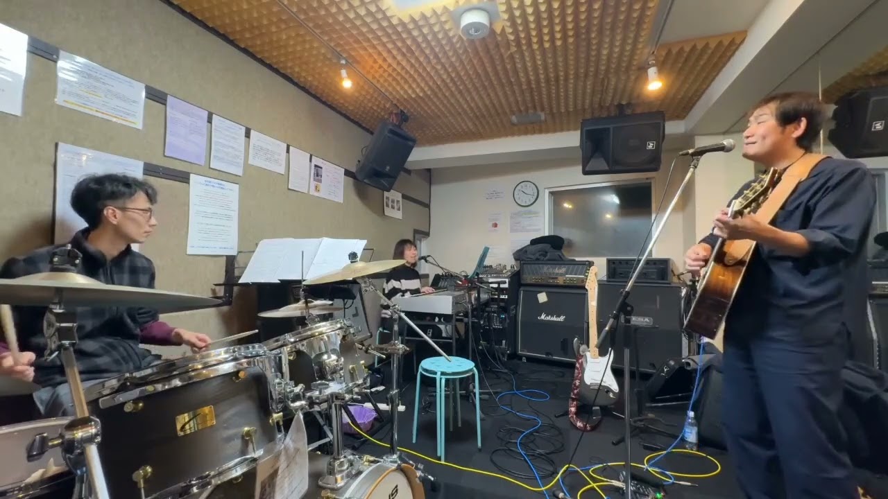 しいくいんとシロクマ　スタジオ練習🎵楓