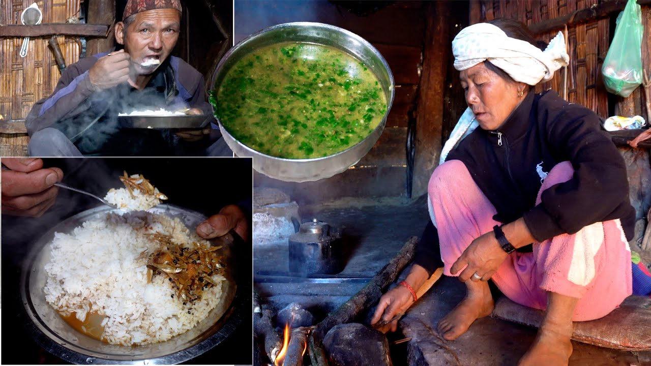 jungle man's good food healthy fresh food with fish || nettle gravy curry with corn flour rice