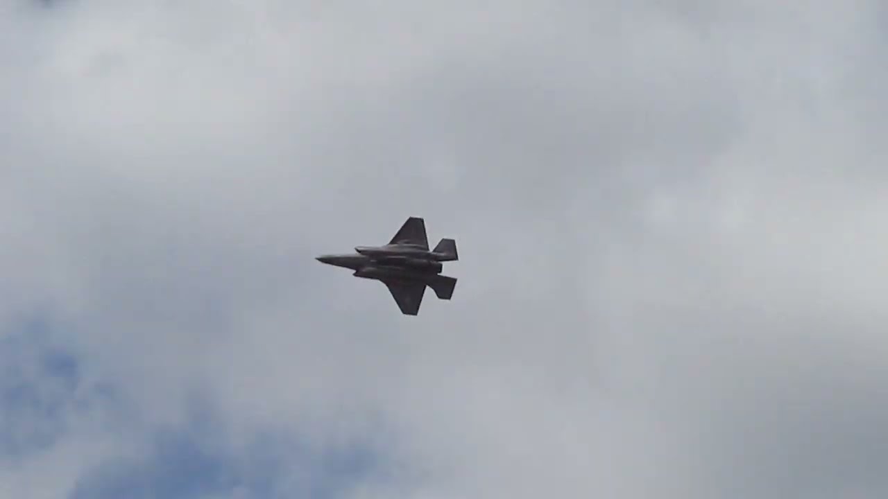 2016年7月16日。F-35 Lightning IIの飛行＠ファーンボロ国際航空ショー