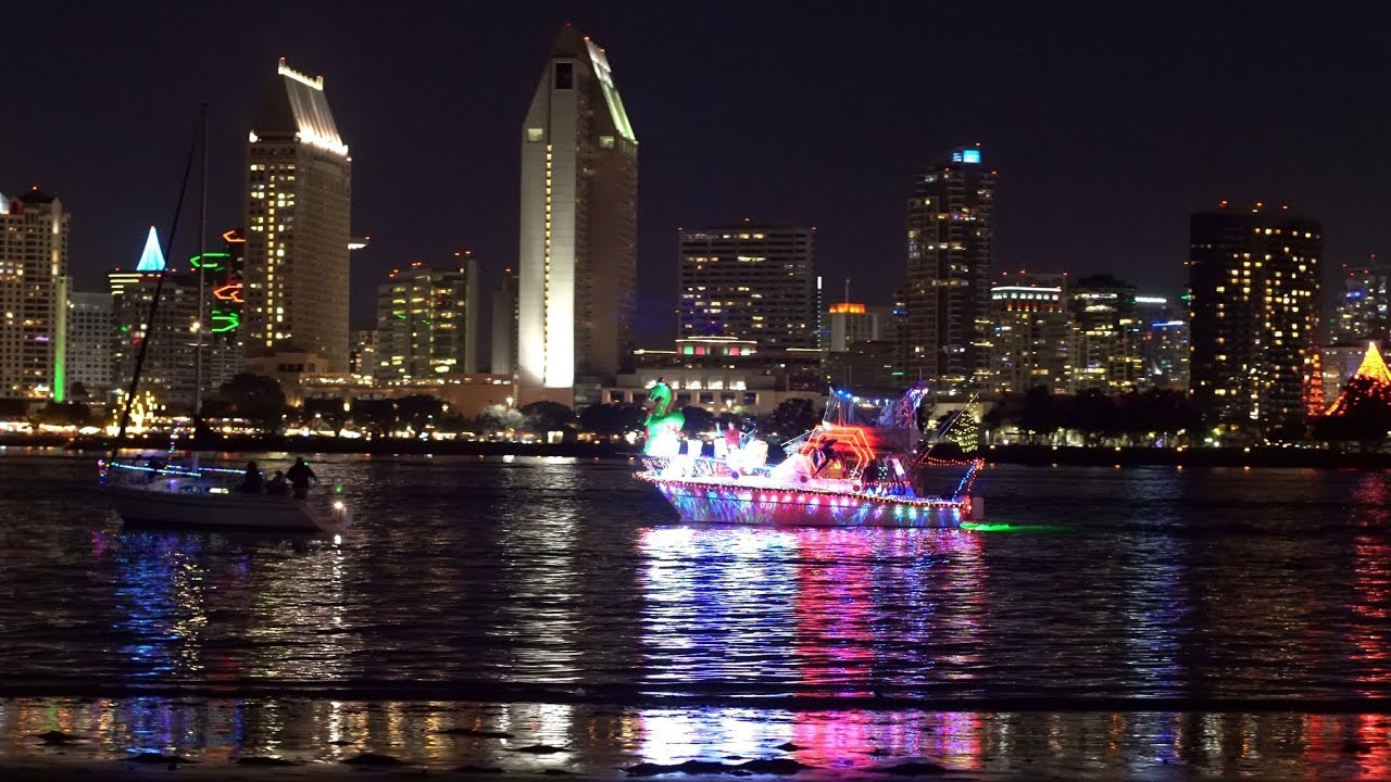 4K San Diego Bay Christmas Parade of Lights “Comic-Con on the Bay