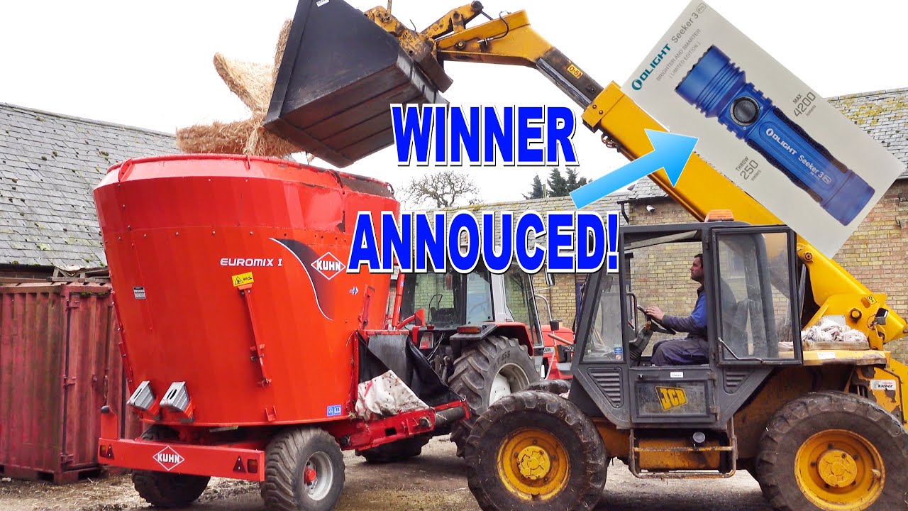 NEW FEEDER WAGON - CLASSIC MASSEY FERGUSON 3080 And JCB LOADALL FEEDING The BEEF CATTLE - WIN TORCH!