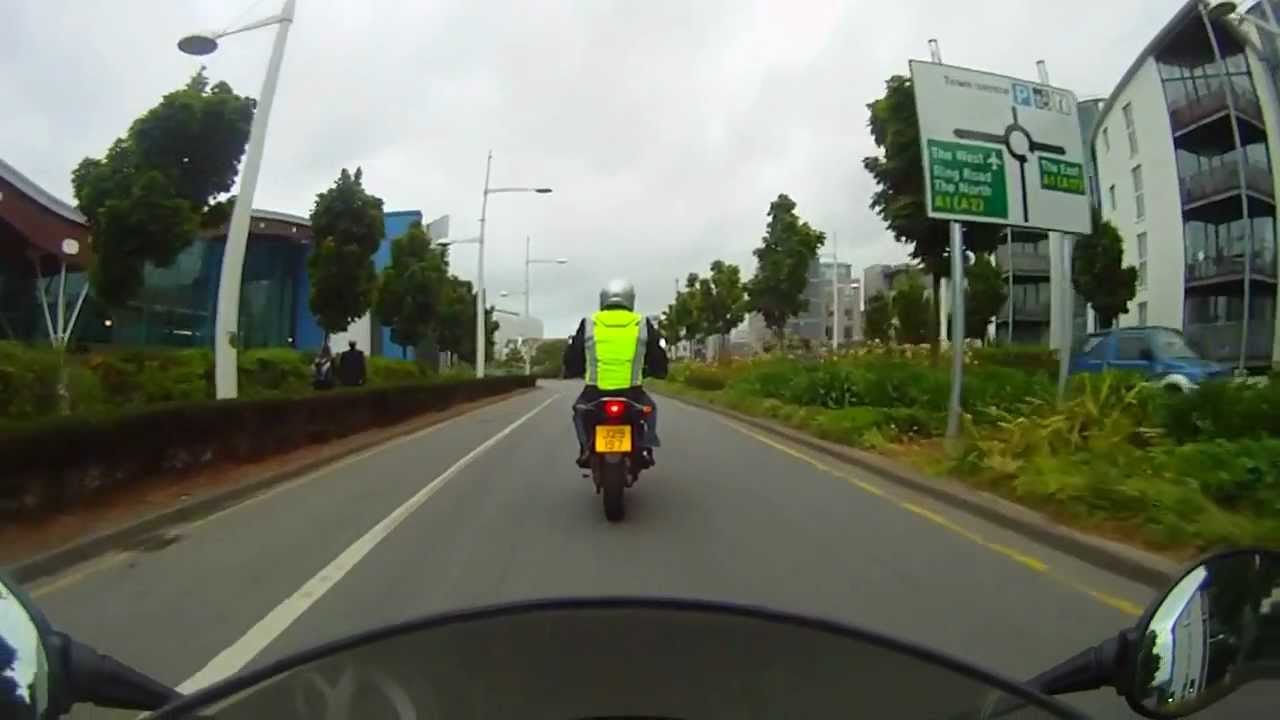 Procedure at Roundabouts for Motorcycles