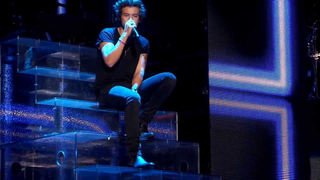 Harry singing to me in OVER AGAIN - One Direction FRONT ROW FULL HD HQ - 2nd October 2013 Melbourne