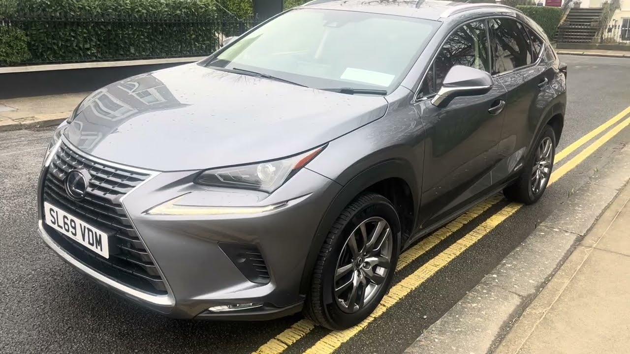 192 Lexus NX 300 Premium - cranberry interior leather !￼￼