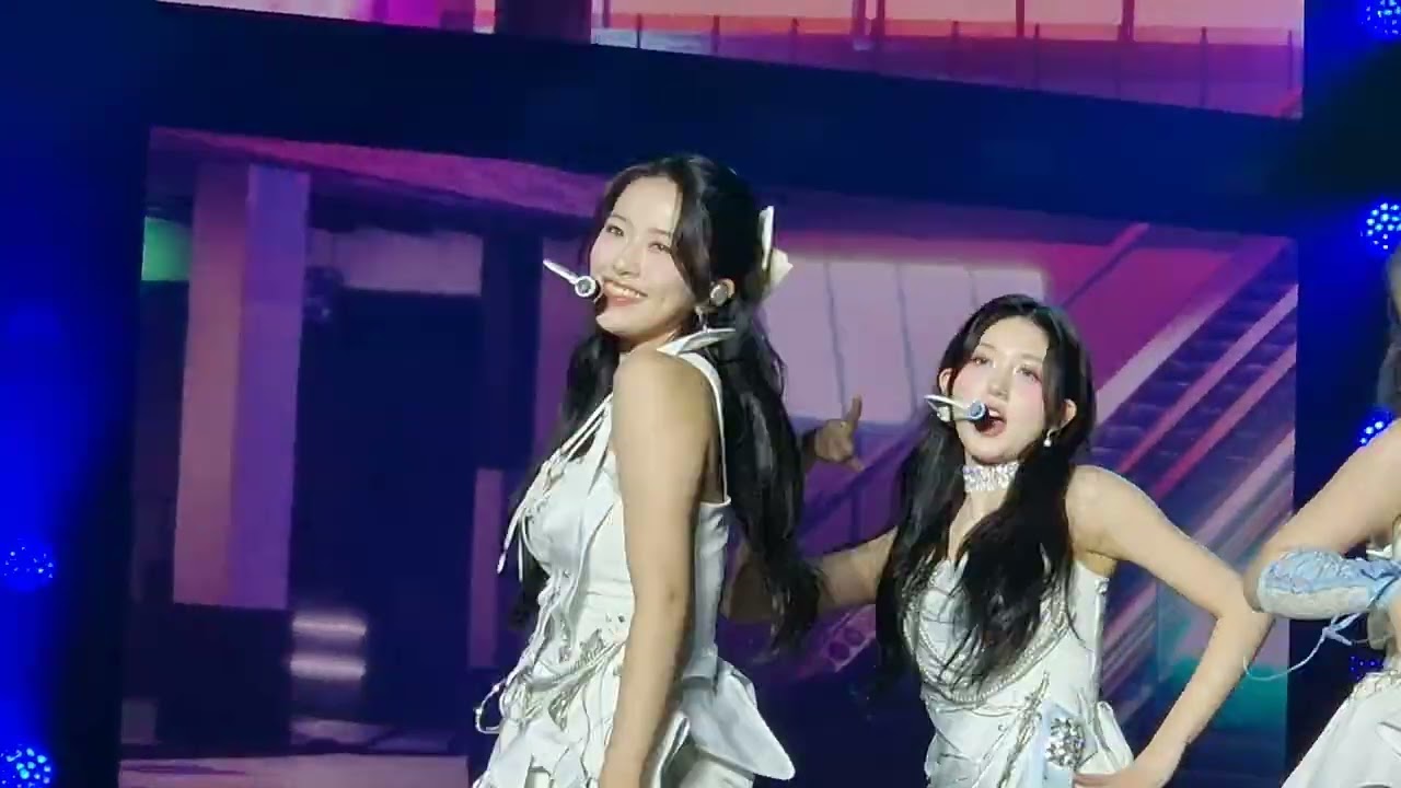 IVE (아이브) - INTRO + I AM - Barcelona Spain, June 7st 2024 Palau Sant Jordi