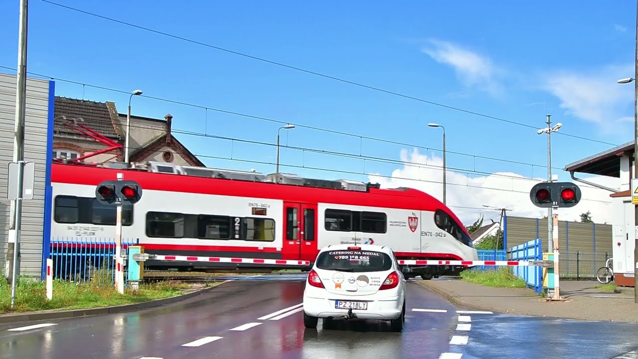 Przejazd kolejowy (SSP) w Pecnej na ul. Głównej - EN76