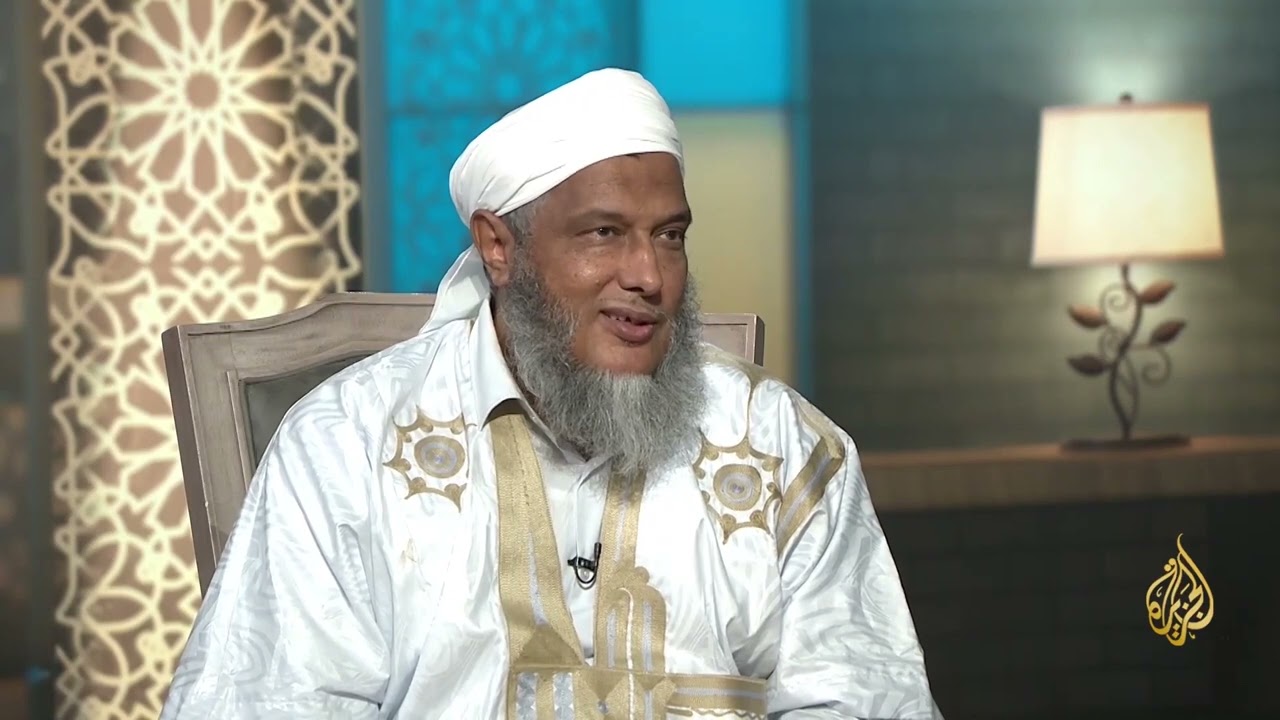 حكم خدمة المرأة لزوجها | فضيلة الشيخ محمد الحسن الددو
