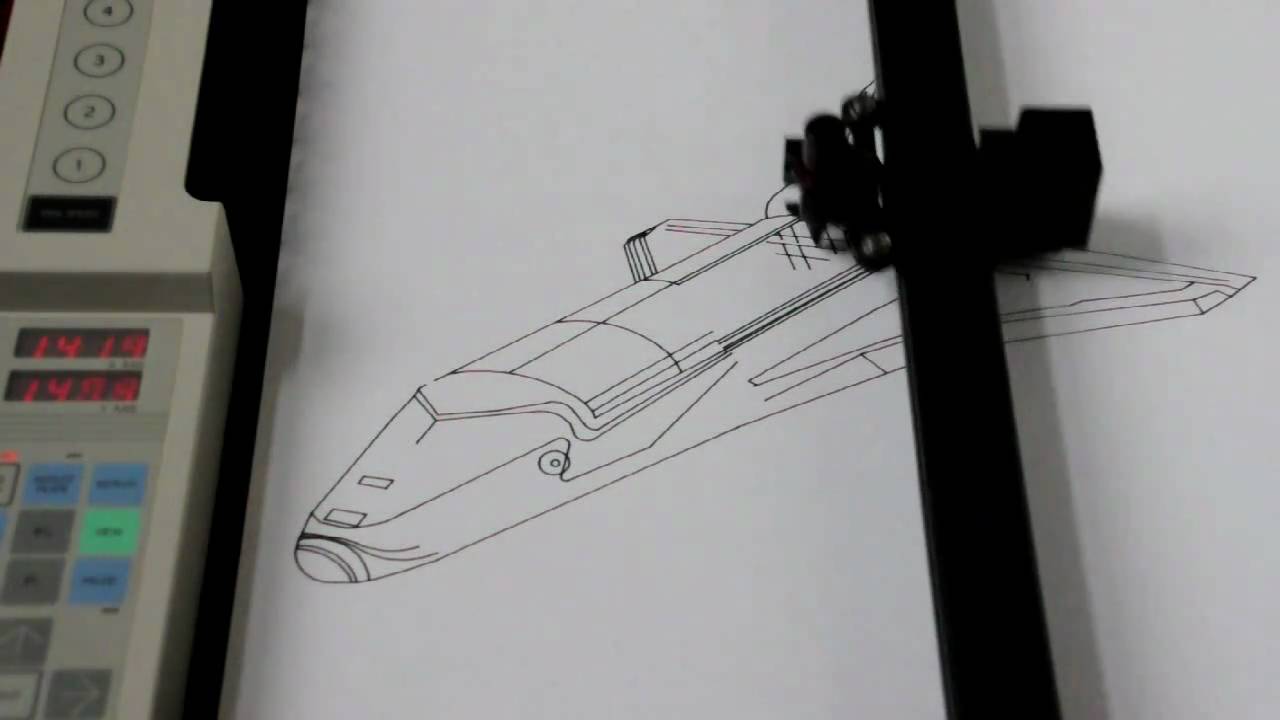 Roland DXY-1300 pen plotter drawing the AutoCAD Space Shuttle DWG from 1985