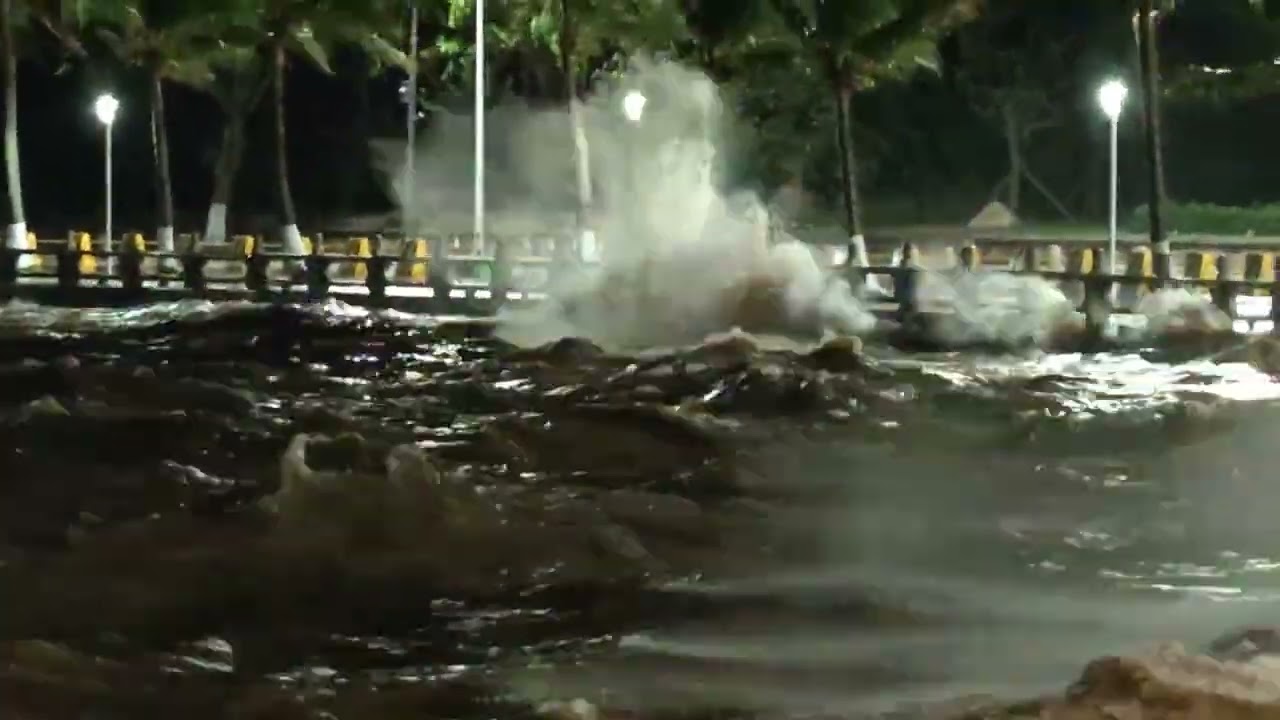 Typhoon Fengshen impacts China's coast, causing storm surge at the Pearl River Estuary