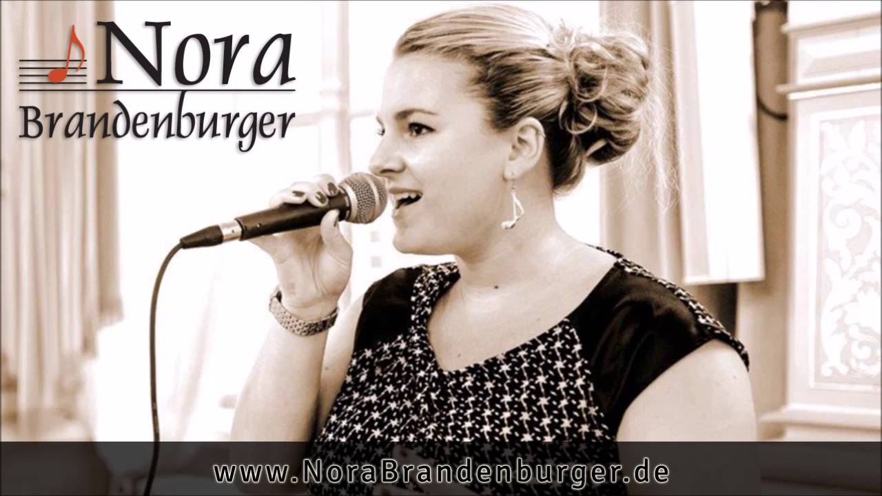 Nora Brandenburger - Hallelujah