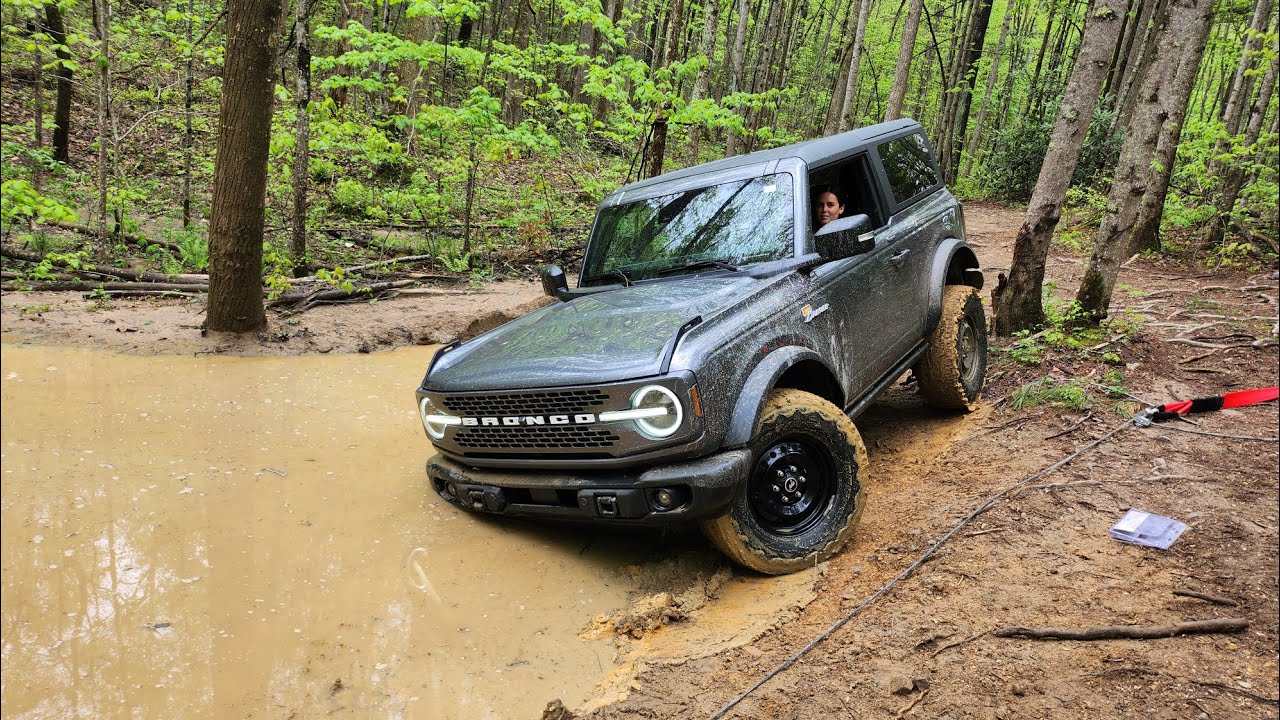 Внедорожные гонки Ford Bronco в пустошах