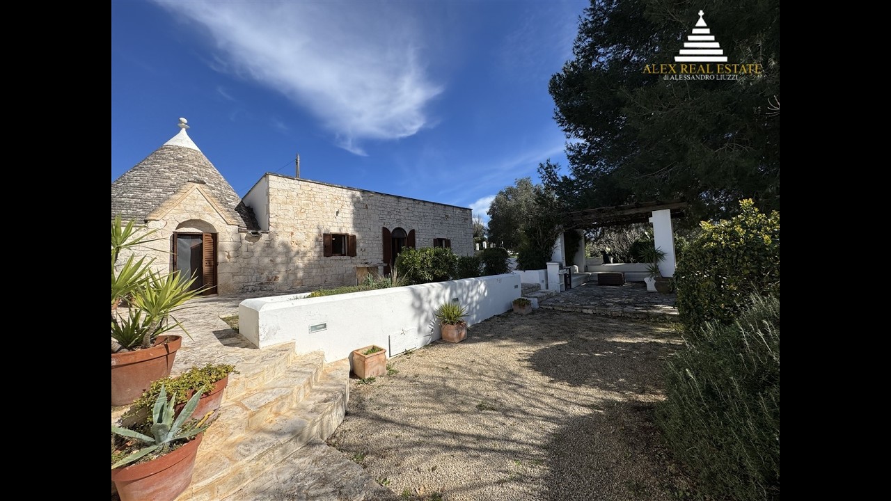 Luxury Trulli Estate with Pool in the Heart of Valle d’Itria