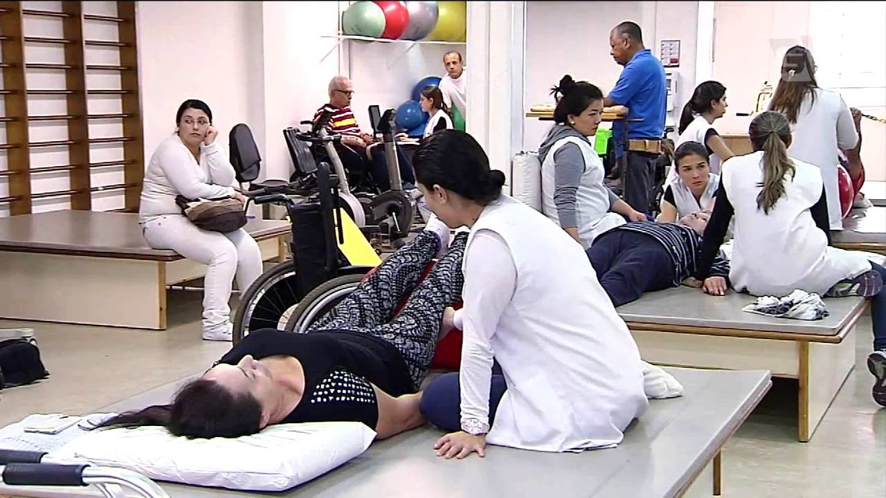 Oficina da AACD faz prótese para deficiente