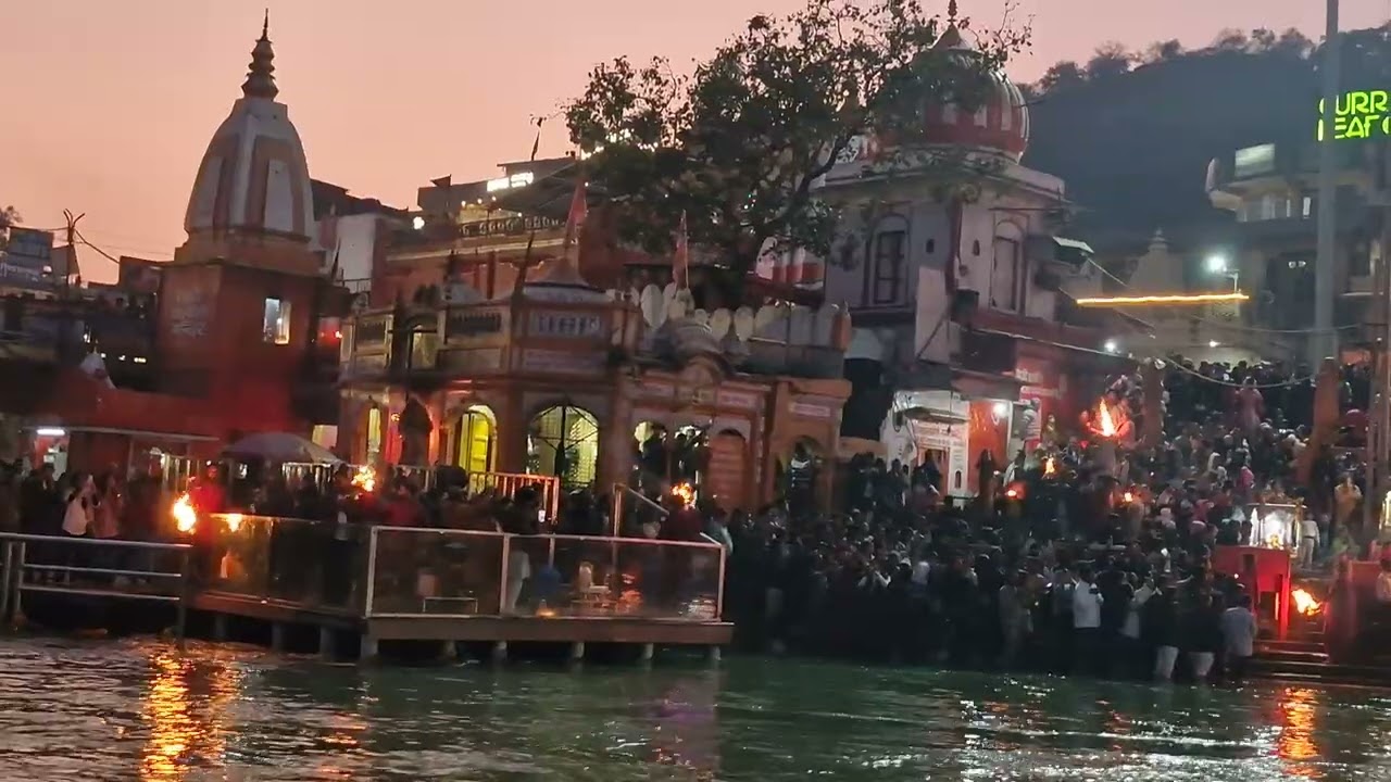 Haridwar Aarti @facebook862 #haridwarvibes #aarti🕉🙏✨️🪷#ytshorts #viral #trendingshorts 