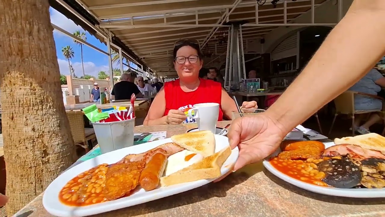 Fuerteventura Caleta de fuste, Breakfast at Wild West