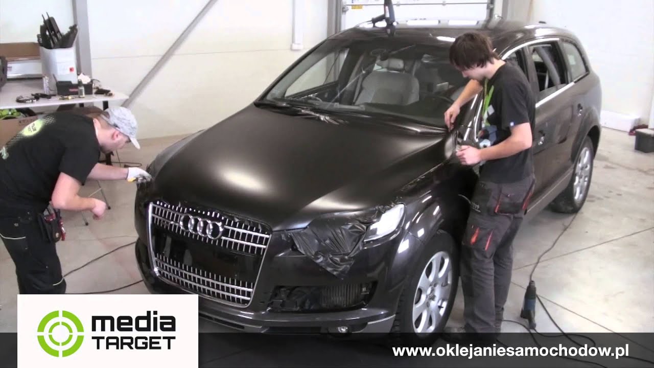 Oklejenie samochodu Audi Q7 - folia czary mat