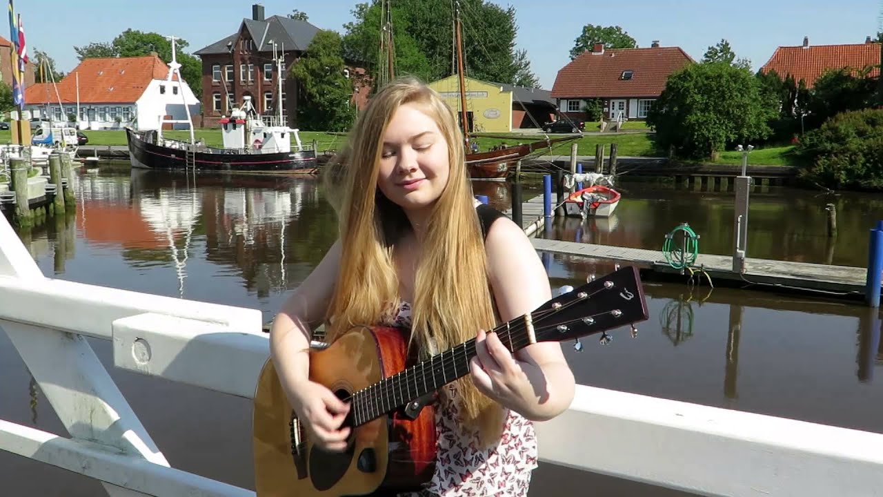 Juviolia - Sunlight On Summerdays (Official Video)