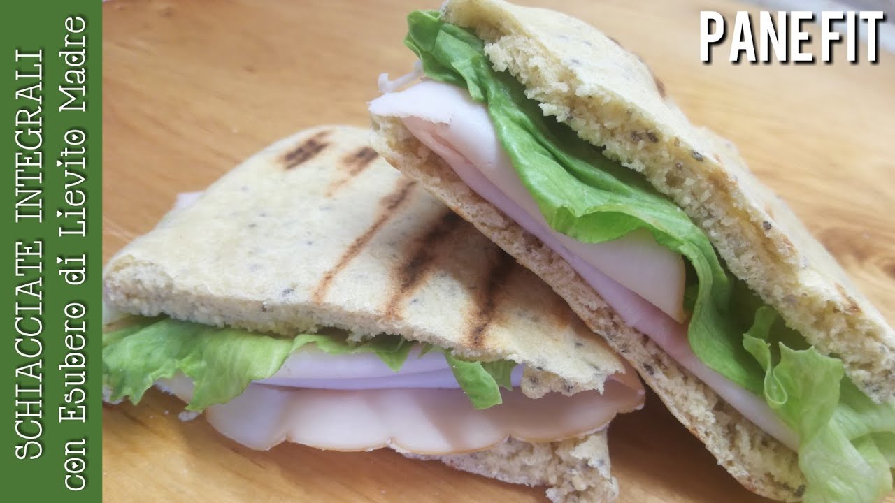 PANE FIT integrale con esubero di lievito madre.
