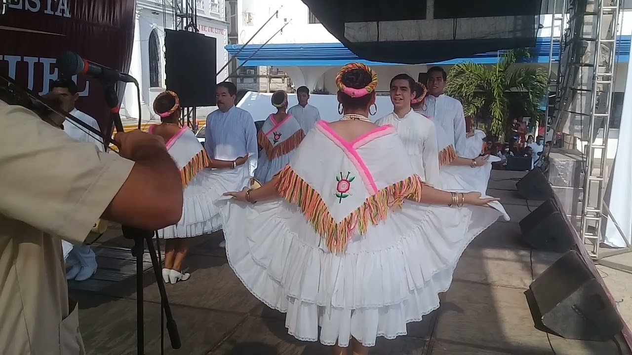 31 DIC 2021 TUXPAN PLAZA CIVICA V&Igrave;DEO 6