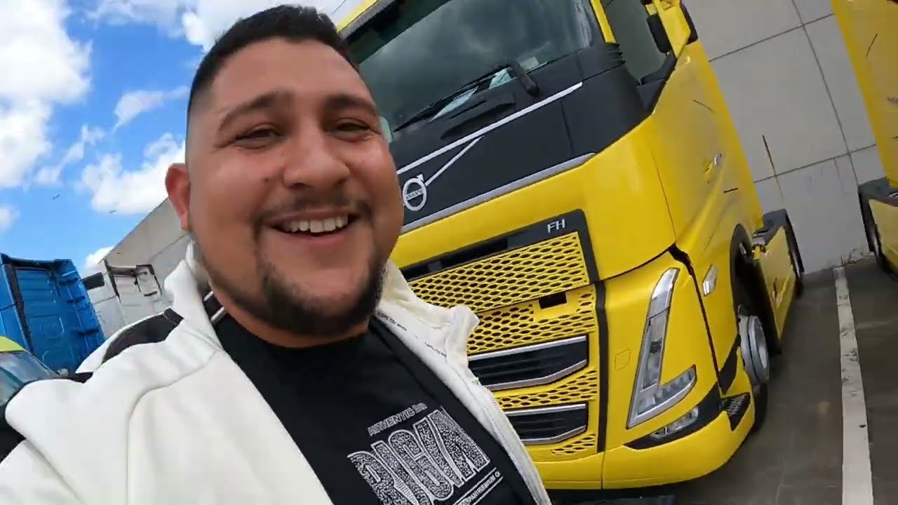 Вземането на новия камион от Volvo| Denis Kadirow TruckVloger