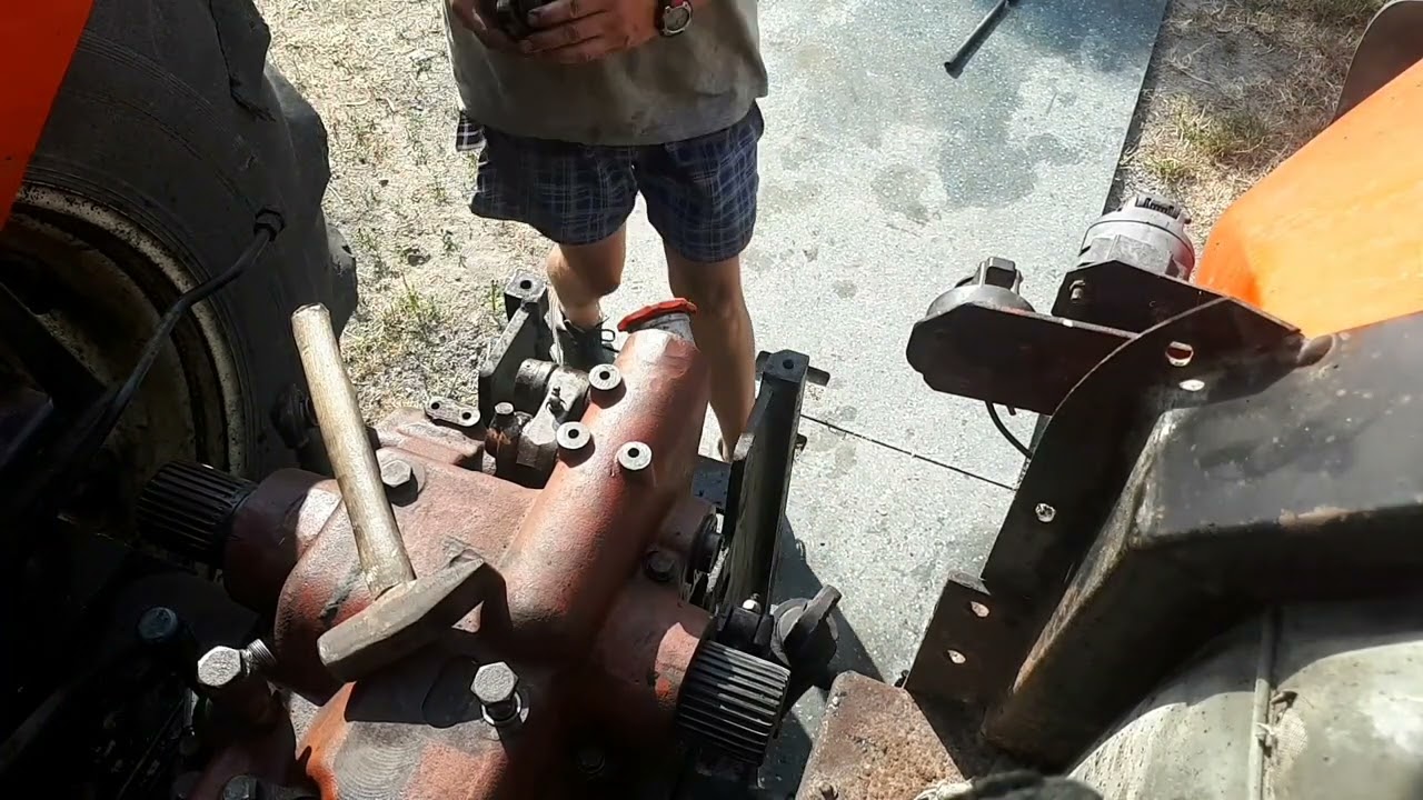 Zetor 7520-10540 wymiana wałka skrętnego podnośnika