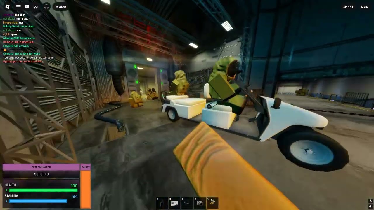 иглаю опять в Backrooms Desolation в лоблаксе