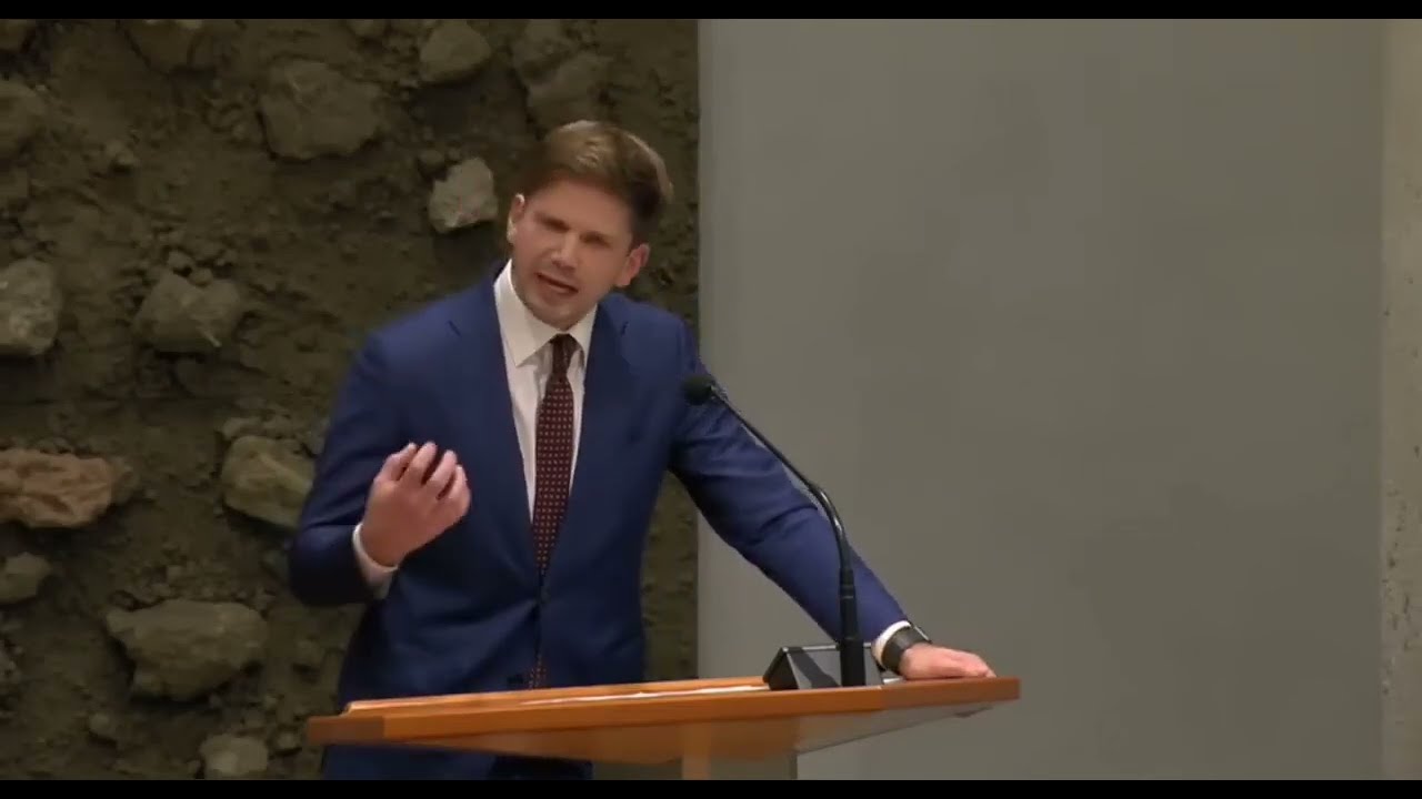 Gideon van Meijeren begint over 'negro&iuml;de primaten,  van Meijeren wordt woord ontnomen.