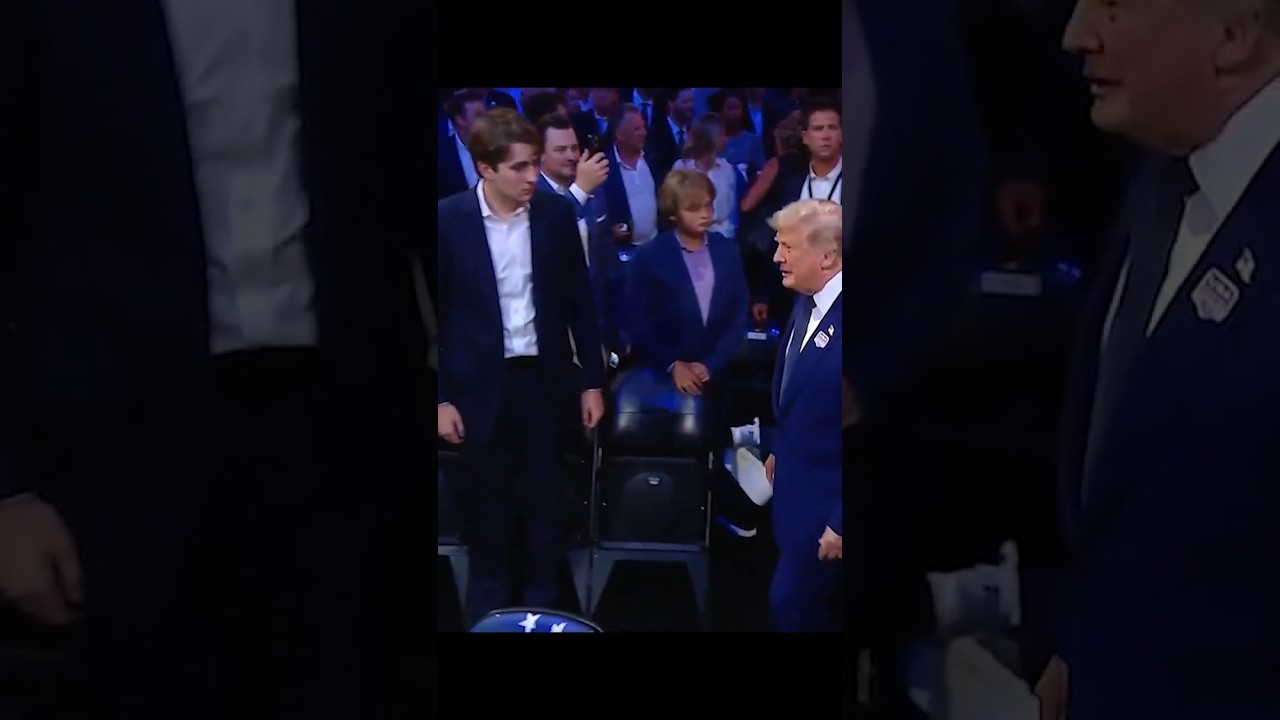 Barron Trump gives his dad President Trump a pat on the back at UFC Freedom 250 🥹