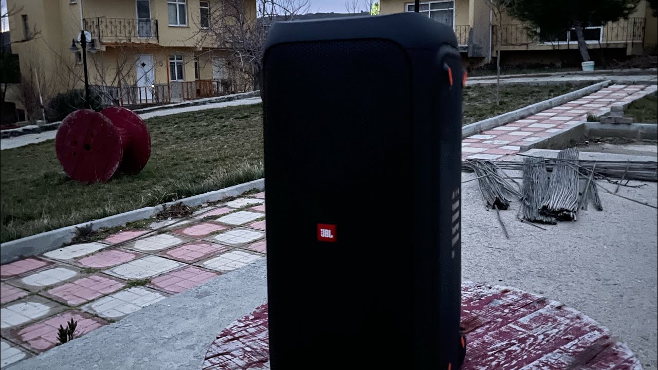 JBL Partybox 310 outdoor test at housing estate | 70 meters | max volume