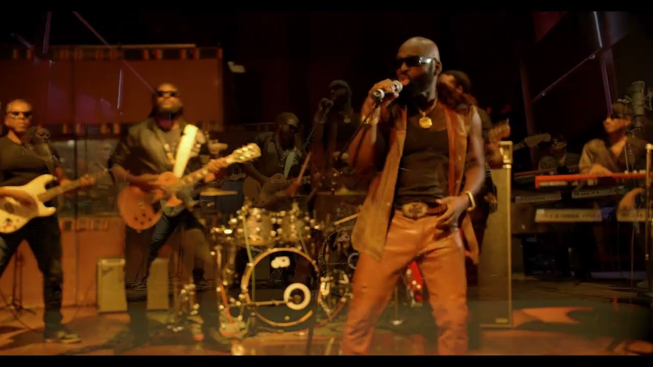 RICHIE STEPHENS .