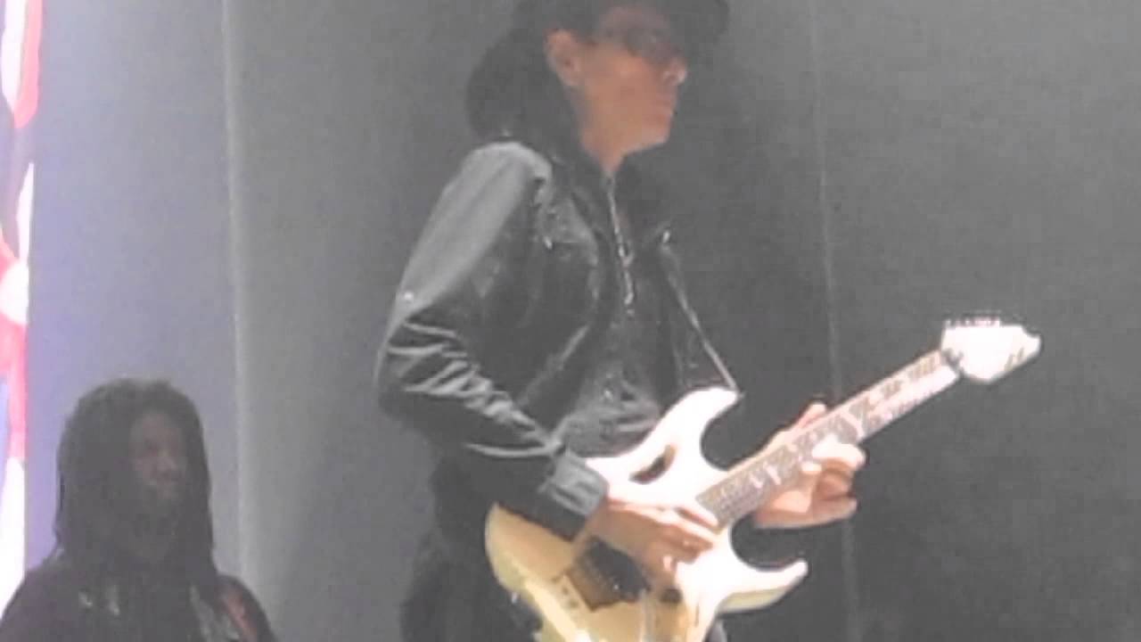Steve Vai - EVO Experience - Soundcheck #3 - Racing the World