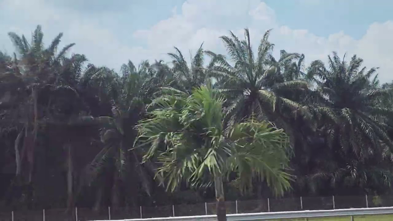 Malaysia Express Road going to Airport 