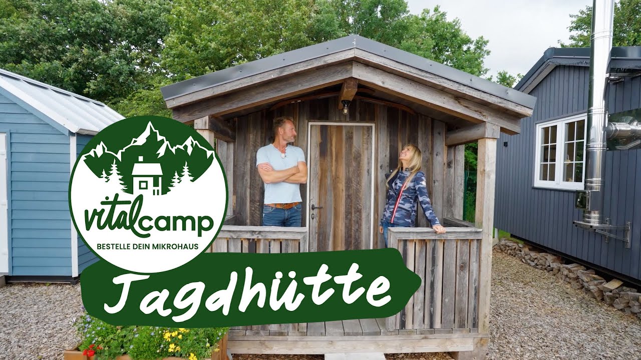 Kleine Jagdhütte aus Altholz