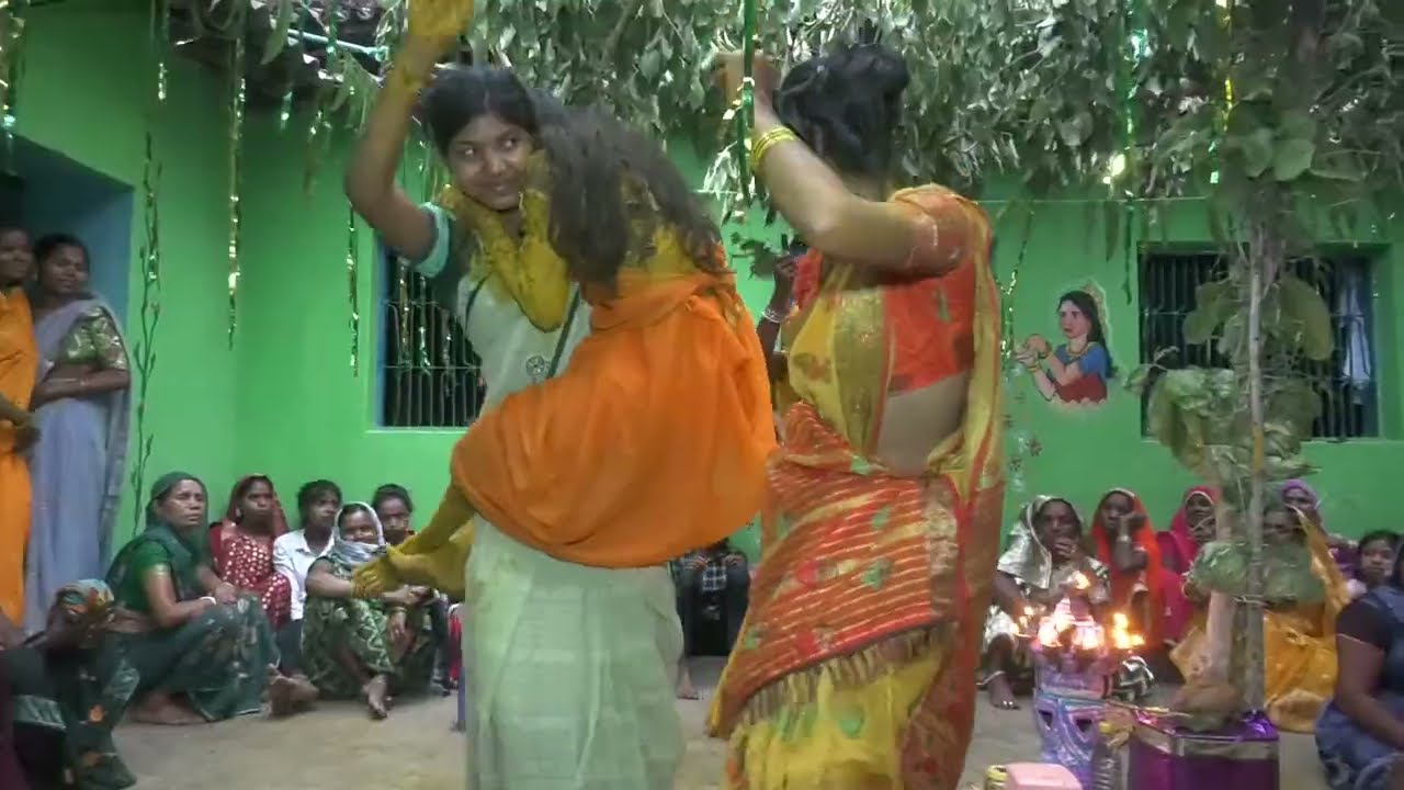 Dulhan Ki Haldi Mein Full Dance & Masti 💛💃 | Desi Shaadi Haldi Ceremony
