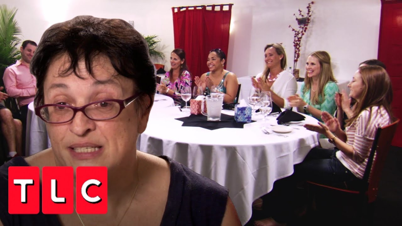 Primera sesión grupal para Theresa | La Médium | TLC Latinoamérica
