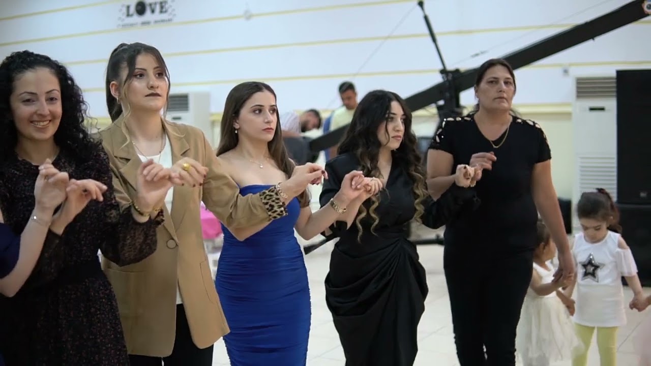 Ayşe & Ali Bölüm 1