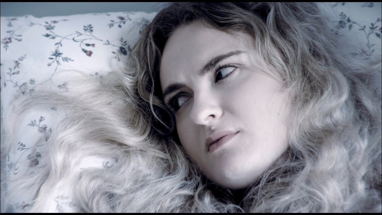 Bella Green - Chardonnay (feat. MxKaaf) (Official Music Video)