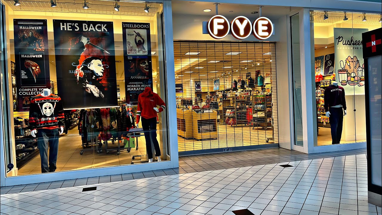 Finally a new Fye store!! SHOPPING FOR HORROR MERCH AT THE MALL
