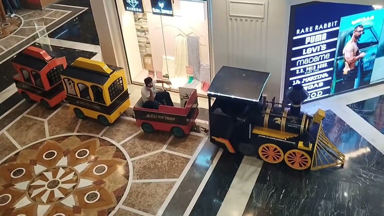 shopping mall me boating, the venice mall noida #venicemall #reyanshvlog #ginnidollvideo