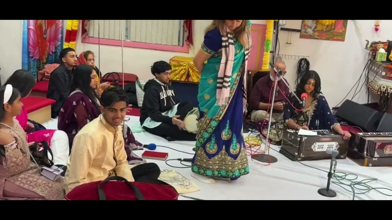 Trishana performing at Sudama Mandir 