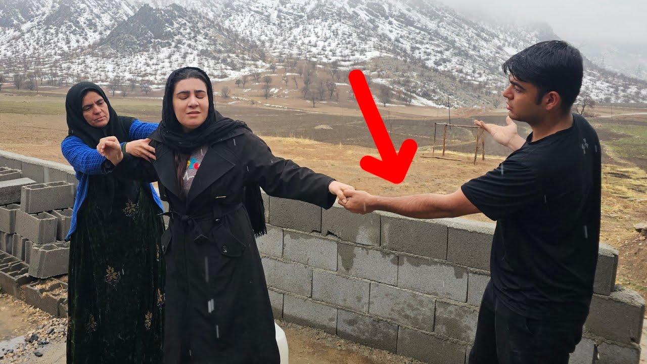 A snowy winter in the nomadic mountains with Maryam and her hardworking family