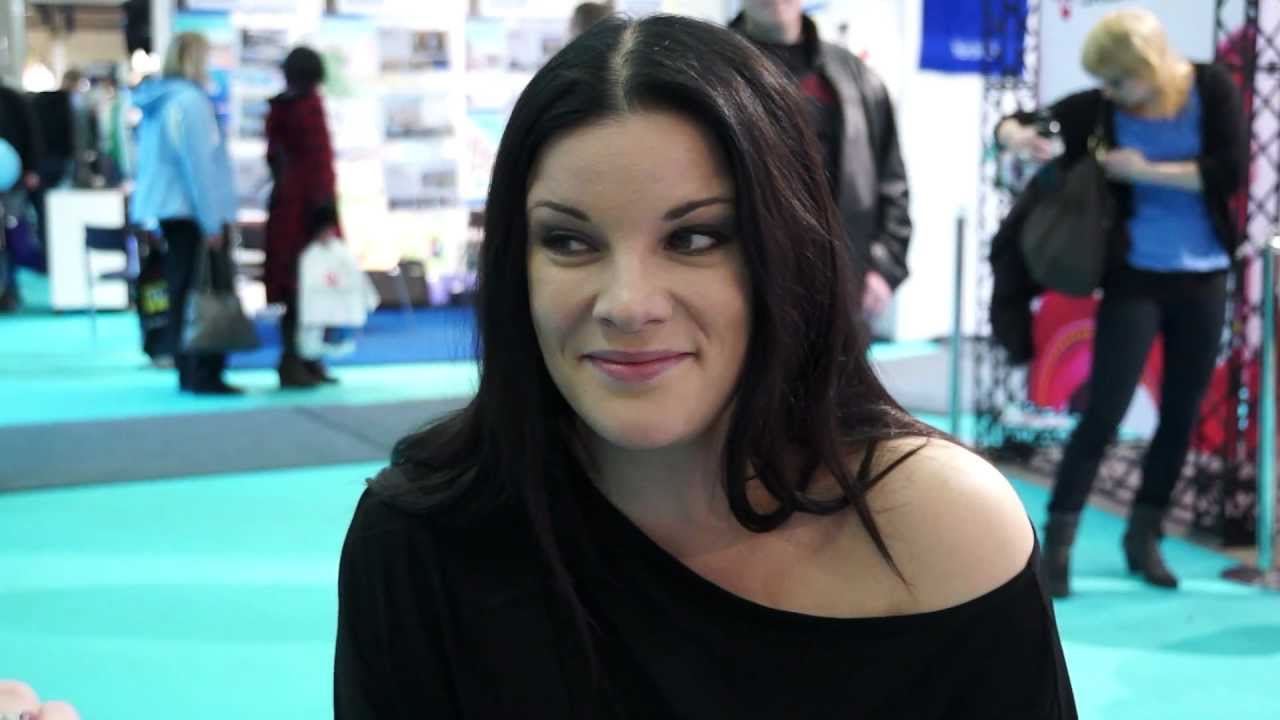 Chaos Tube: Haastattelussa Hanna Pakarinen @ Matkamessut 2013