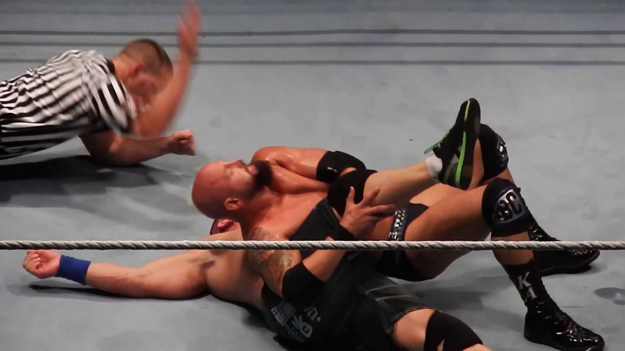 WWE Japan 2016 teamCena　VS　team styles(3)
