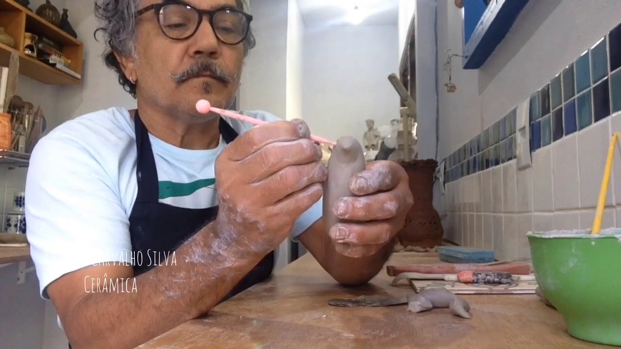 Modelando um pássaro em Argila