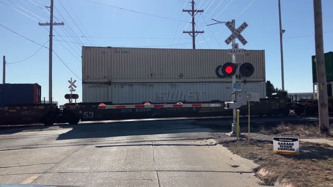 UP 8195 Intermodal Z-Train East, N. Luther Rd. Railroad Crossing, Fremont NE