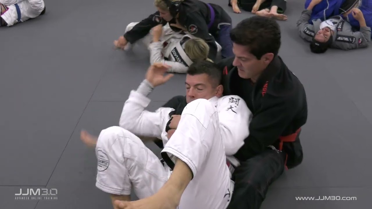 Jean Jacques Machado rolling HQ instructor (2019)