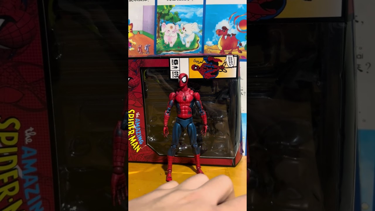 Mafex Bootleg not so amazing Spider-Man 075 bootleg action figure review