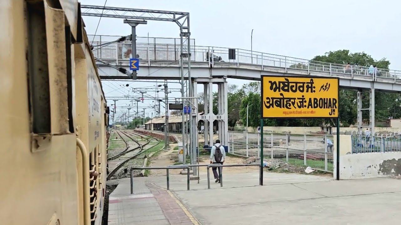 Ambala Shri Ganganagar Intercity Express departing Abohar with TKD WDP 3A !!
