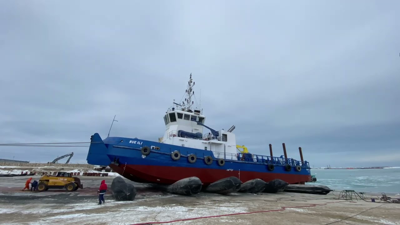 SAGA Atash - Launching the vessel BUE ILI on pneumatic airbags