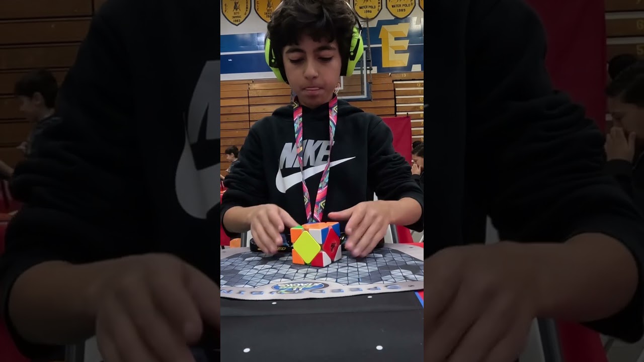 When you get the saddest lockup possible in a skewb solve #skewb #speedcubeshop